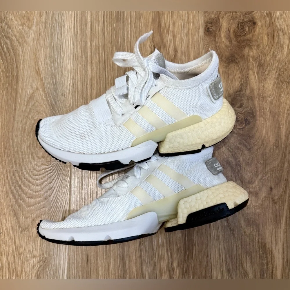 adidas Women POD-SE.1 Sneaker White / White Size 7 EUC